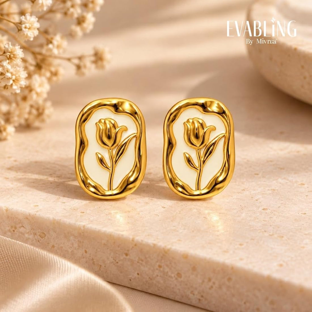 Ear studs ✨