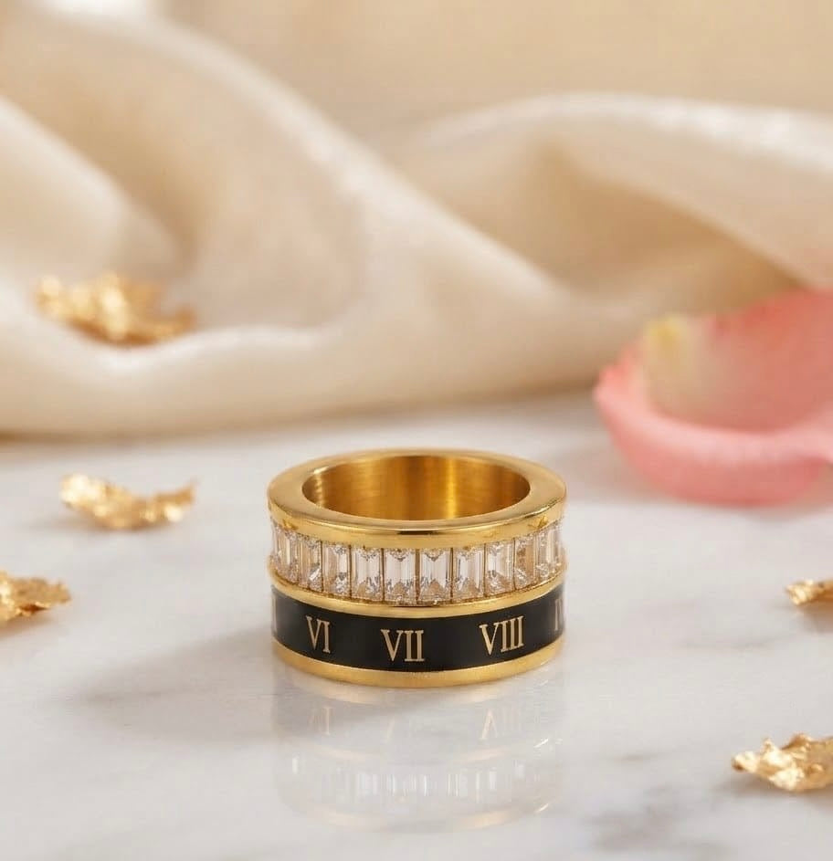 Roman Ring black n white ✨