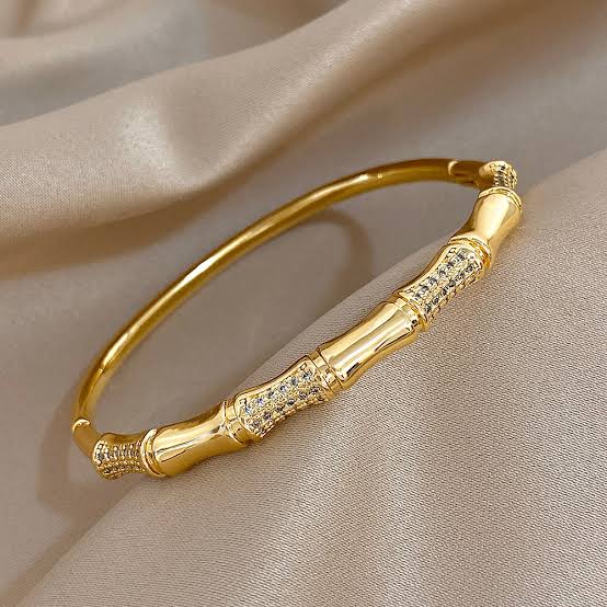 Gold Bangle ✨