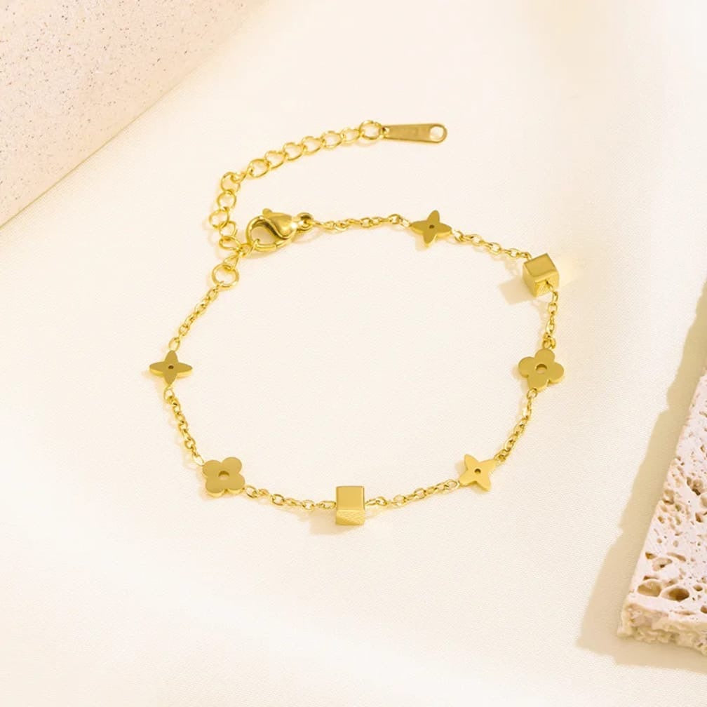 Square flower set.