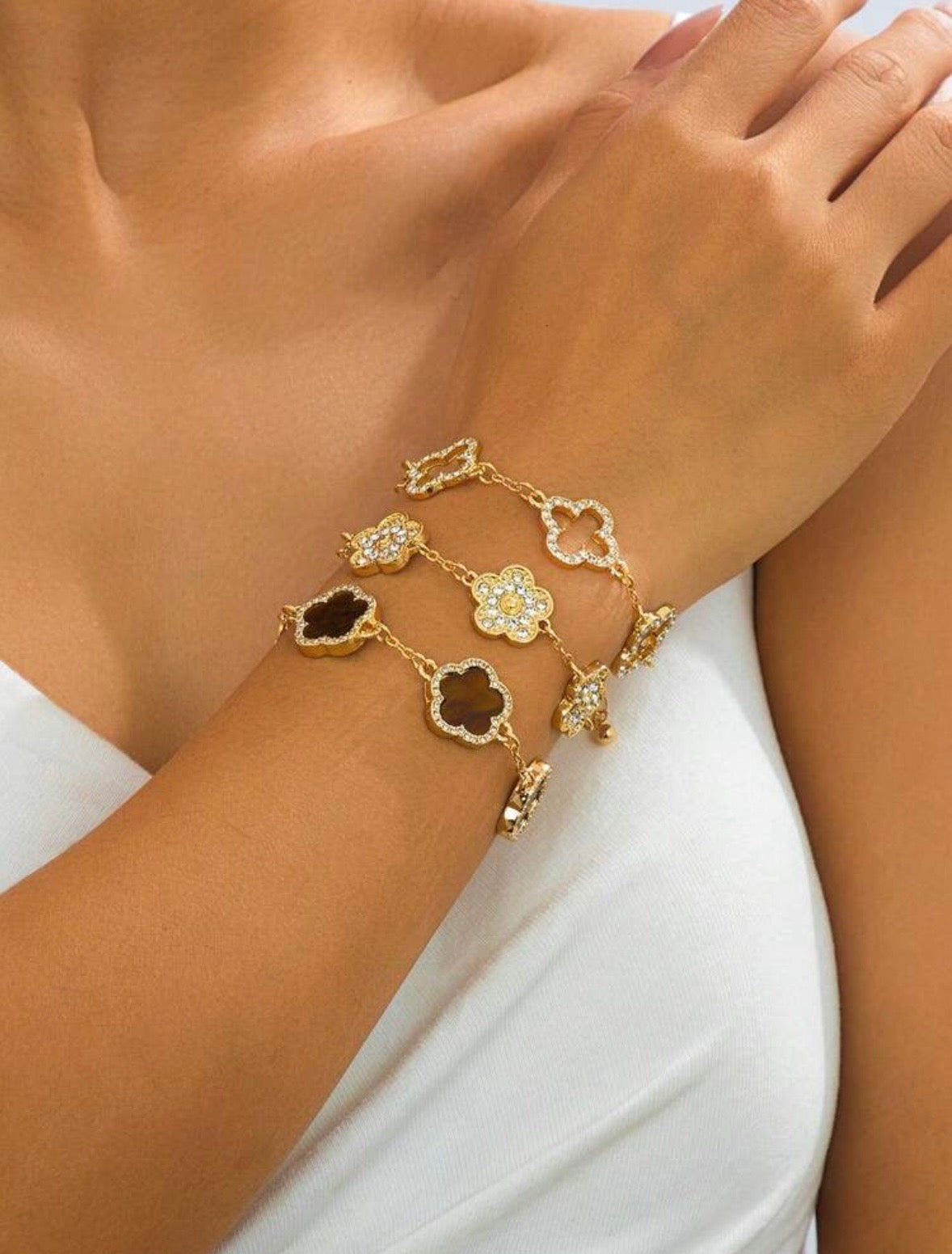 Van Cleef 3pc Rhinestone Embellished ✨