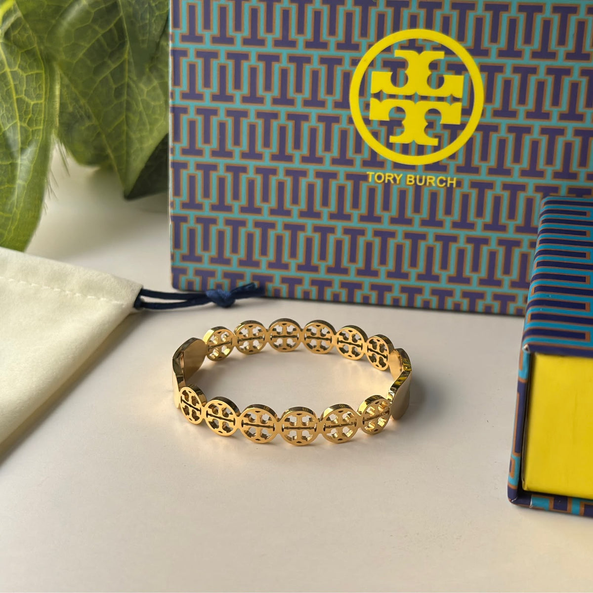 Tory burch solid ✨