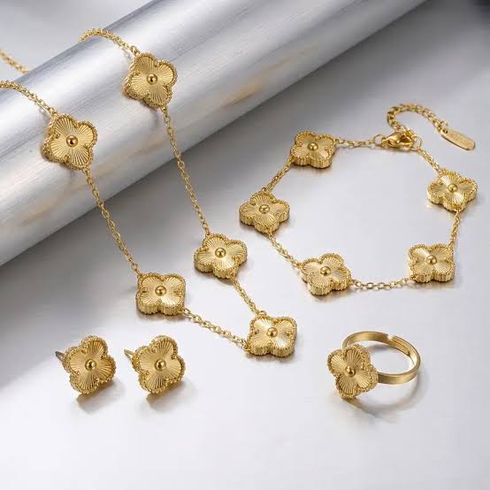 Pendants set 4pc