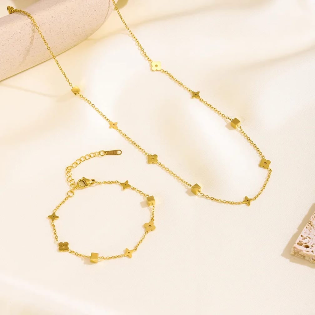 Pearl charm Tory burch bracelet ✨
