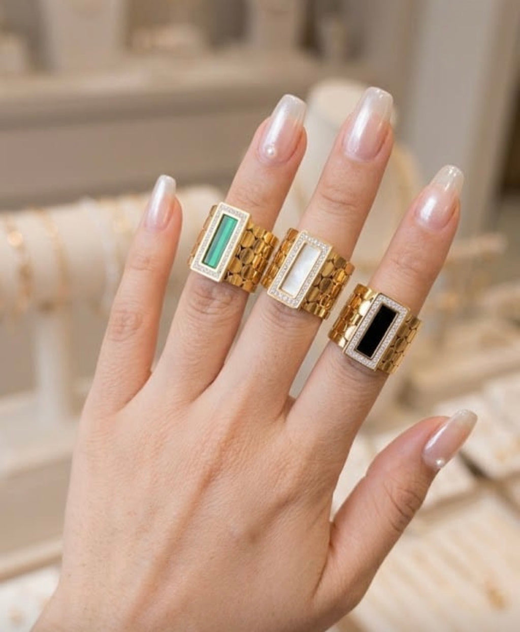 Luxury white ring✨