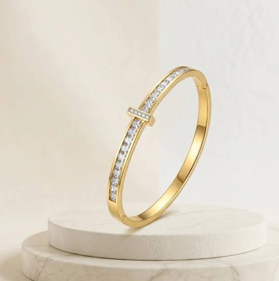 Modern T-Bar Crystal Anti-Tarnish Solid for Women✨