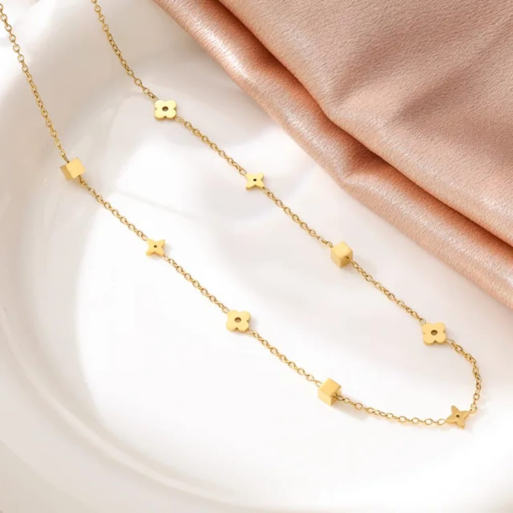 Square flower set.