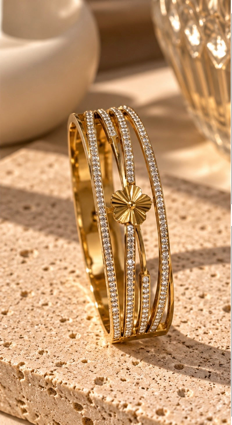 Golden Daisy | Solid