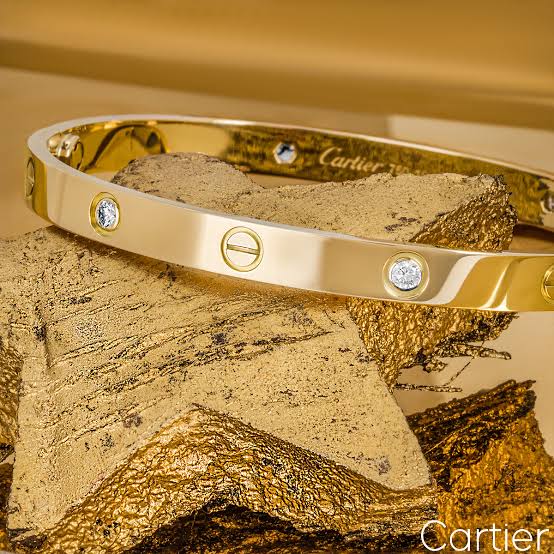 Elegant Solid Bracelet | MN Jewels